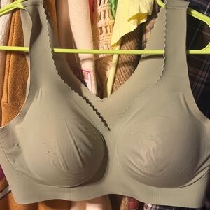 EVELYN & BOBBIE Bra